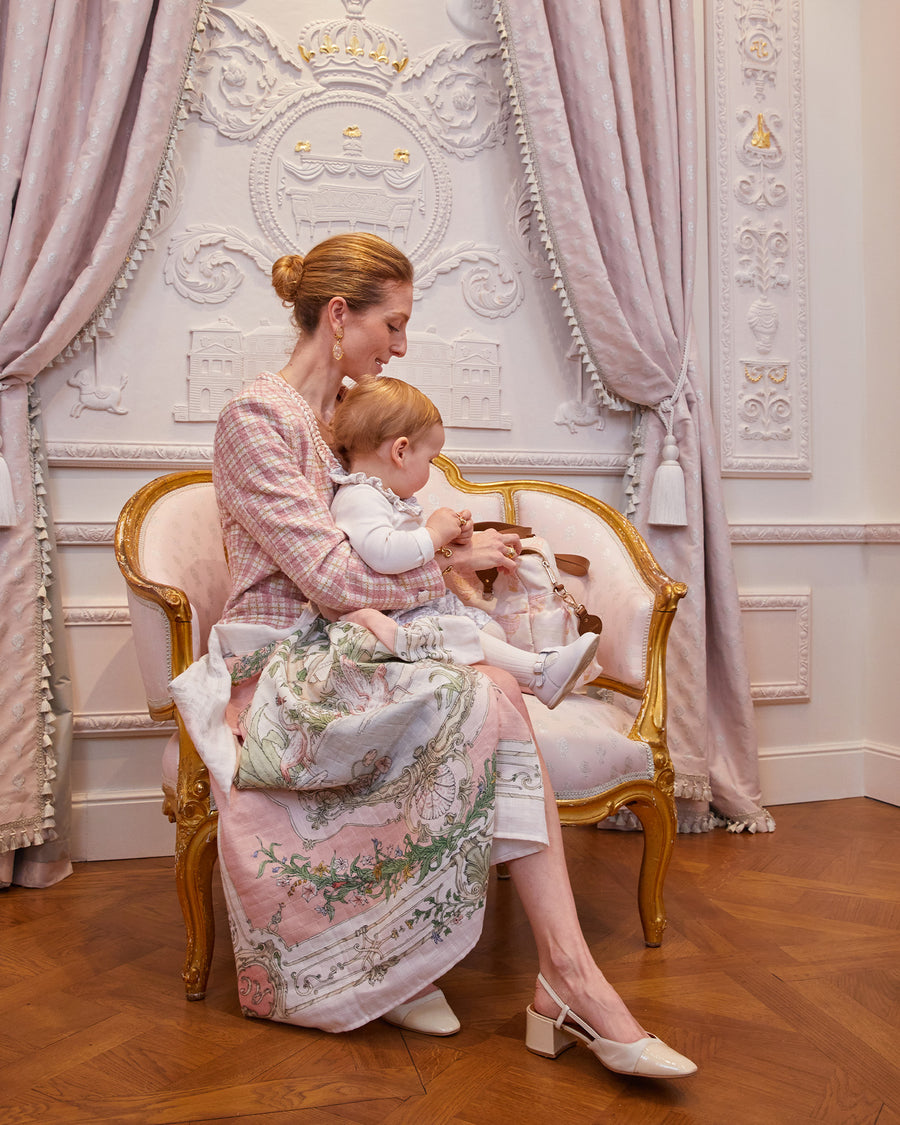 Carré - Tapestry Pink on Pink