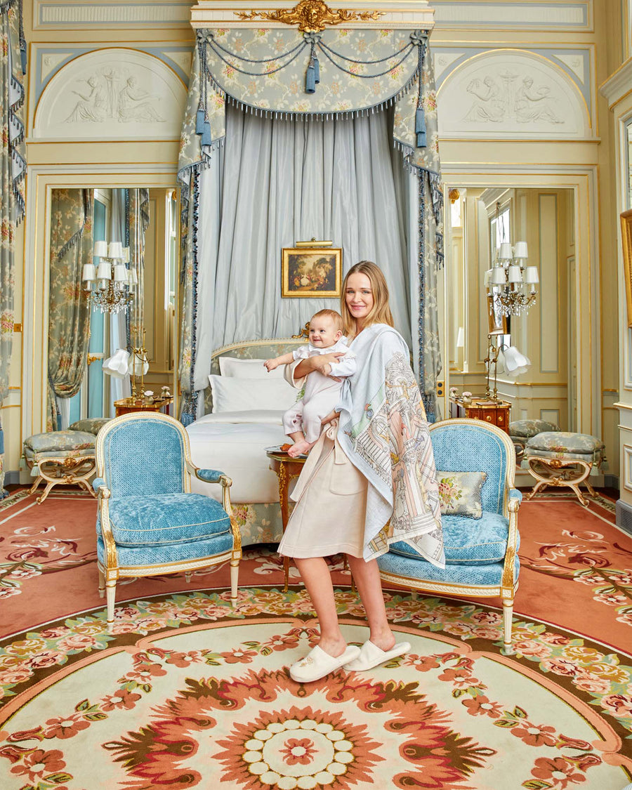 Carré & Satin Bib Set - Monceau Mansion