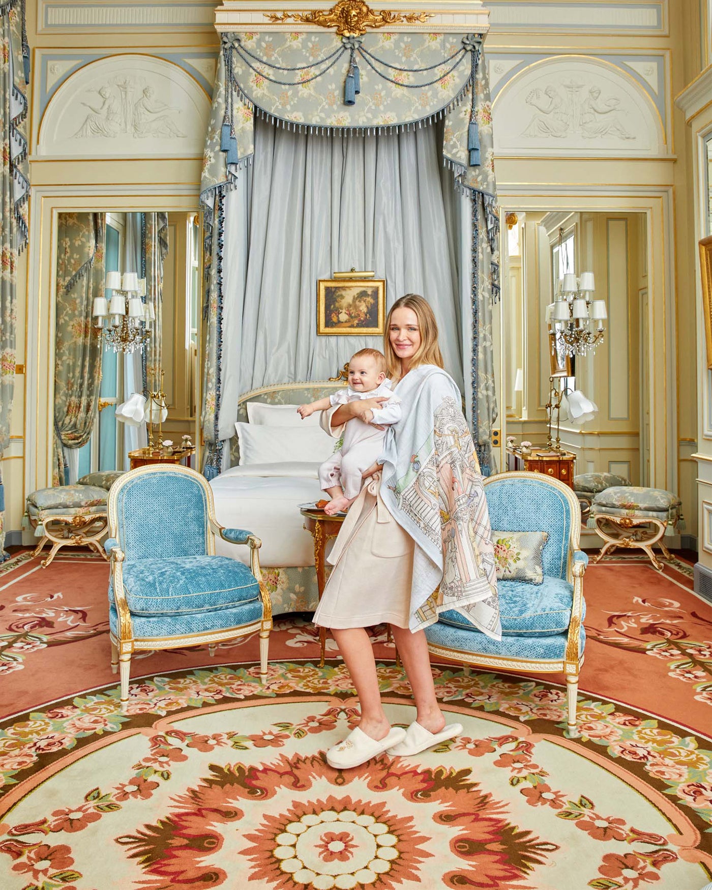 Carré & Satin Bib Set - Monceau Mansion