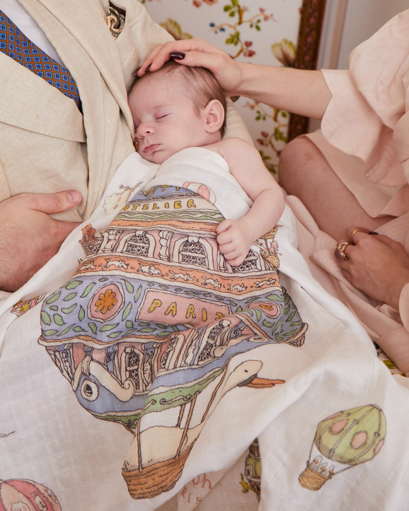 Carré & Satin bib set - Hot Air Balloons • Atelier Choux